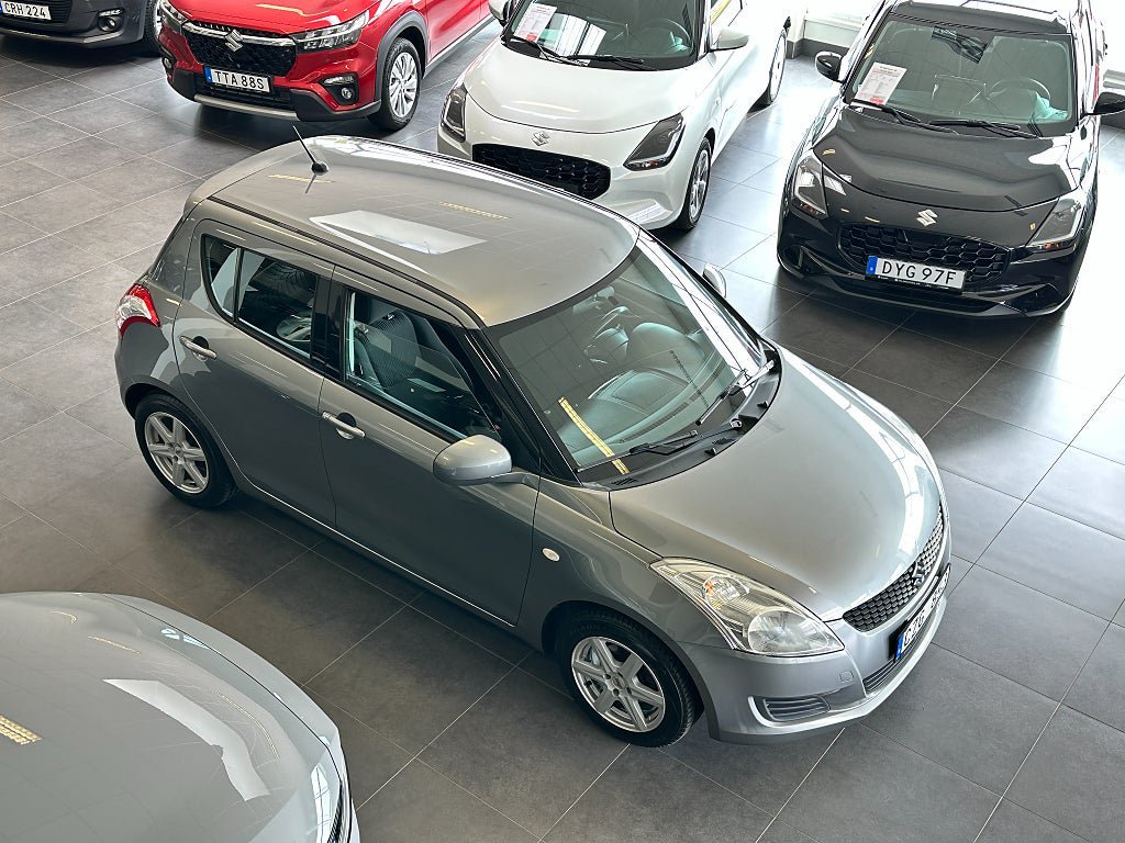 Vehicle Image 5