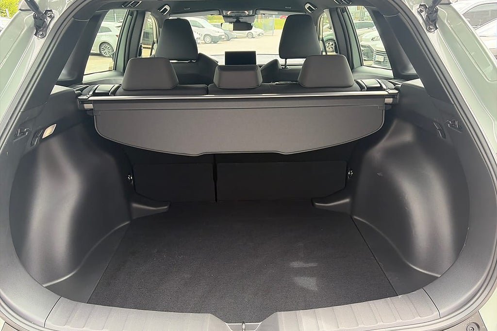 Vehicle Image 12