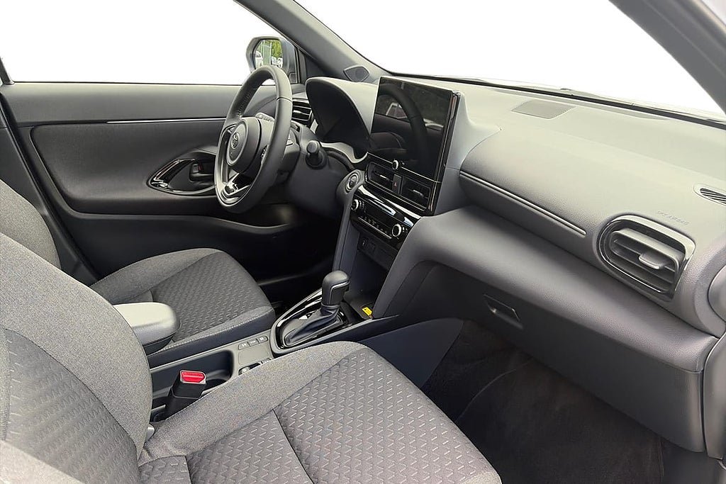 Vehicle Image 6