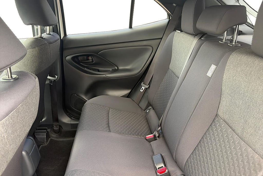 Vehicle Image 15