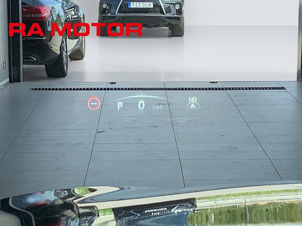 Vehicle Image 23