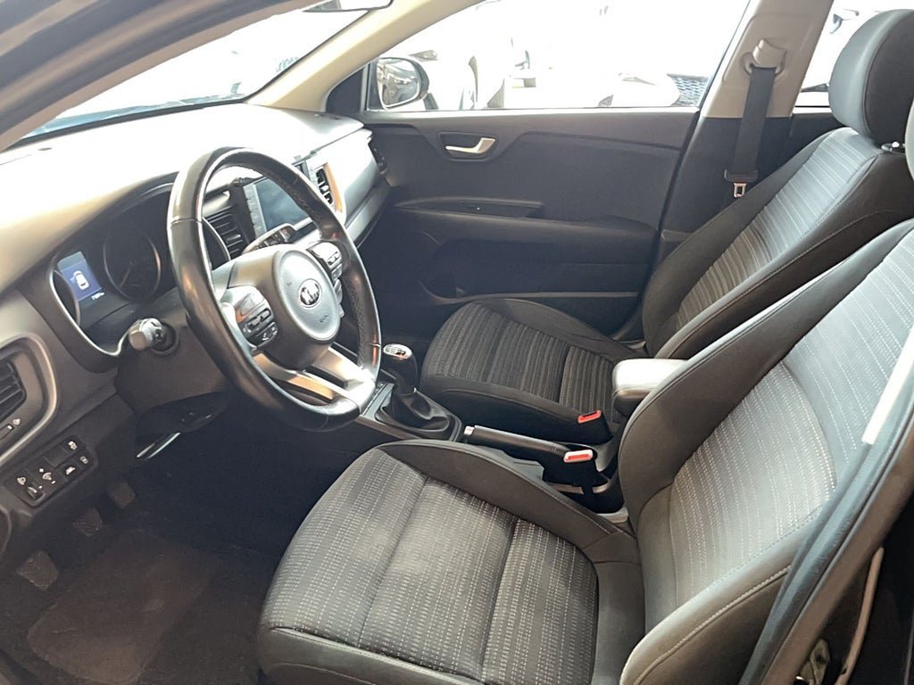 Vehicle Image 11