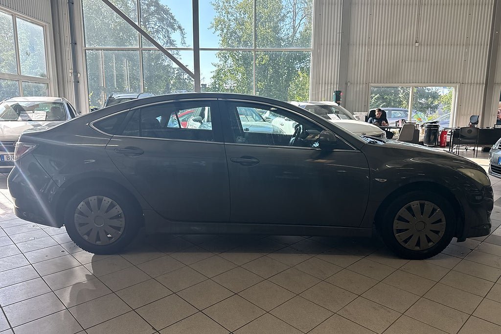 Vehicle Image 6