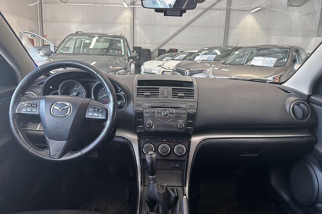 Vehicle Image 14