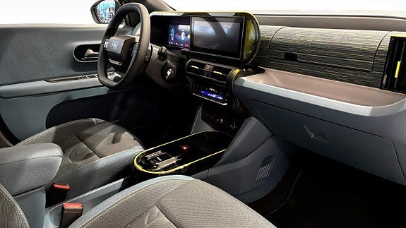 Vehicle Image 15