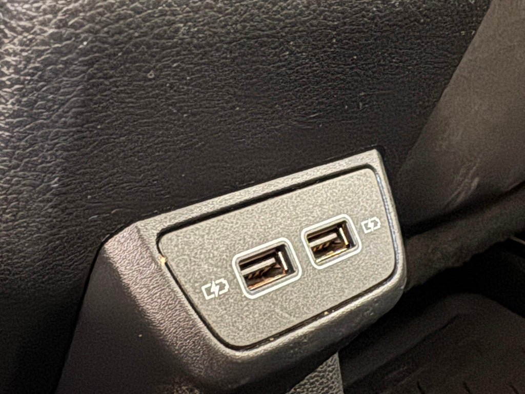 Vehicle Image 25