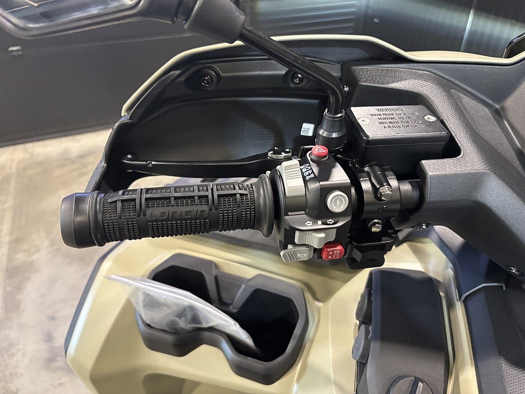 Vehicle Image 20
