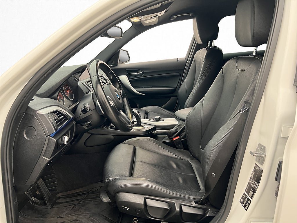 Vehicle Image 28