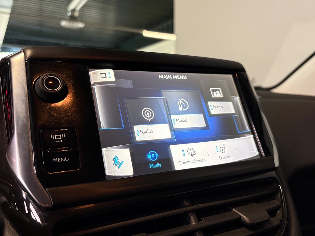 Vehicle Image 15
