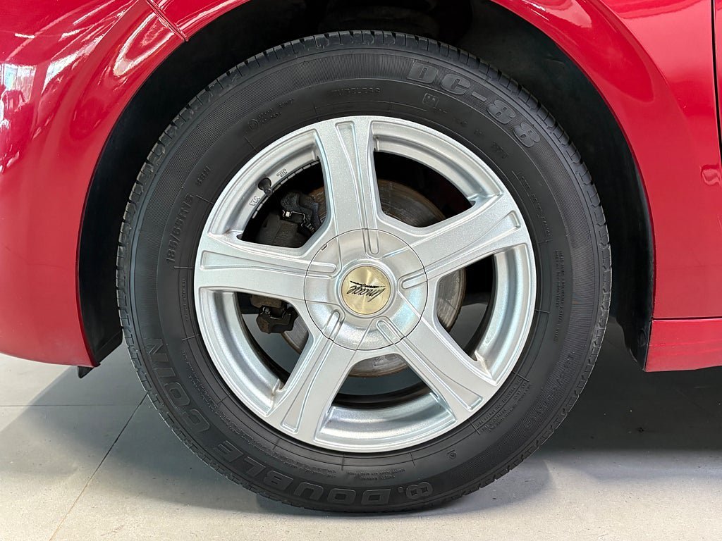 Vehicle Image 19