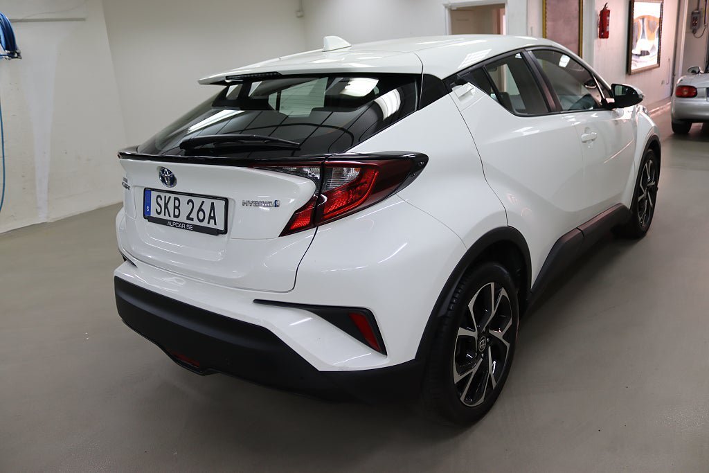 Vehicle Image 6