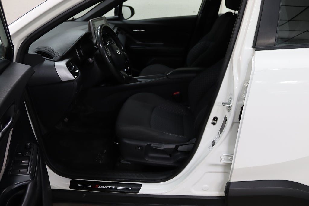 Vehicle Image 9