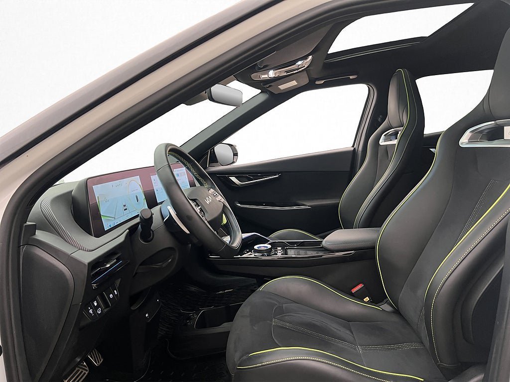 Vehicle Image 15
