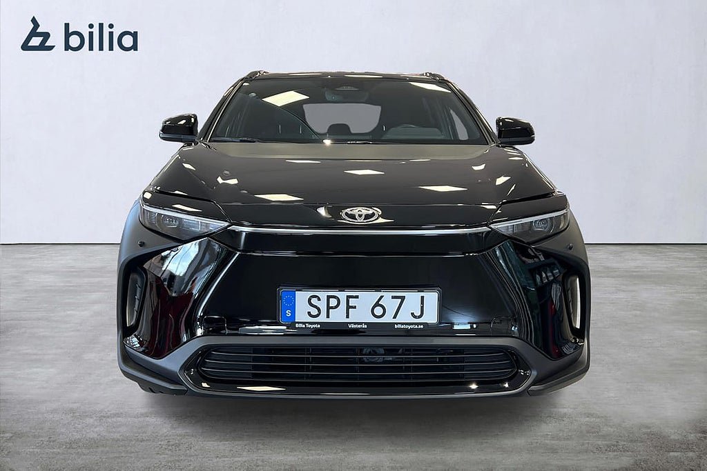 Vehicle Image 6