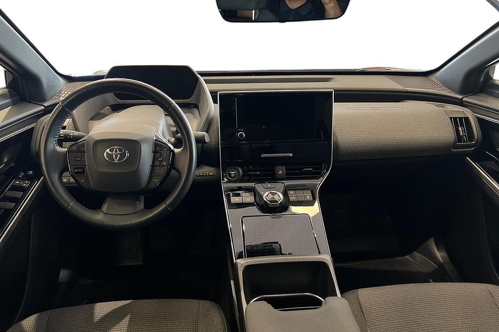 Vehicle Image 10