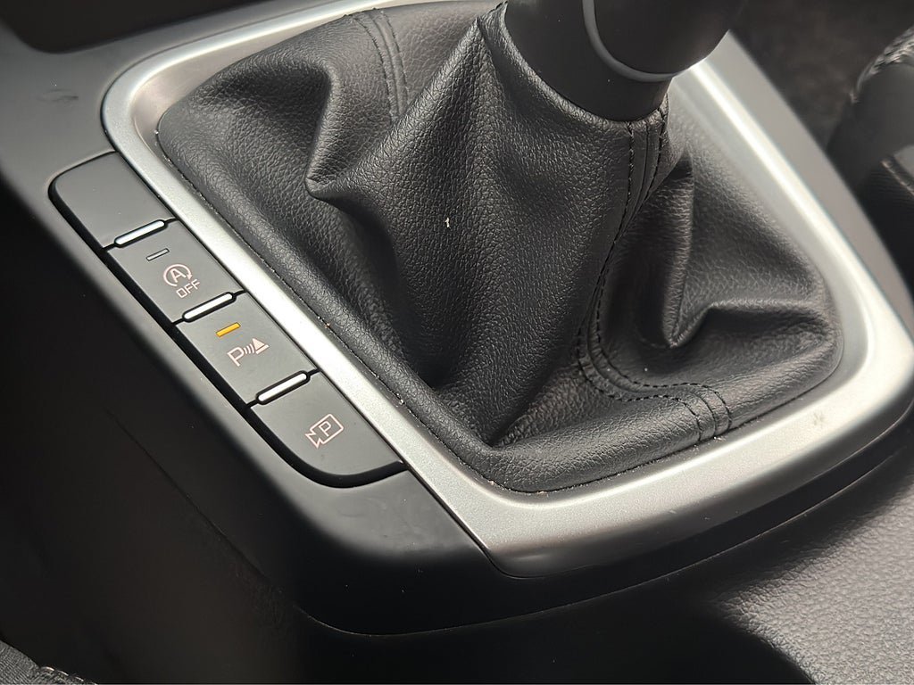 Vehicle Image 23