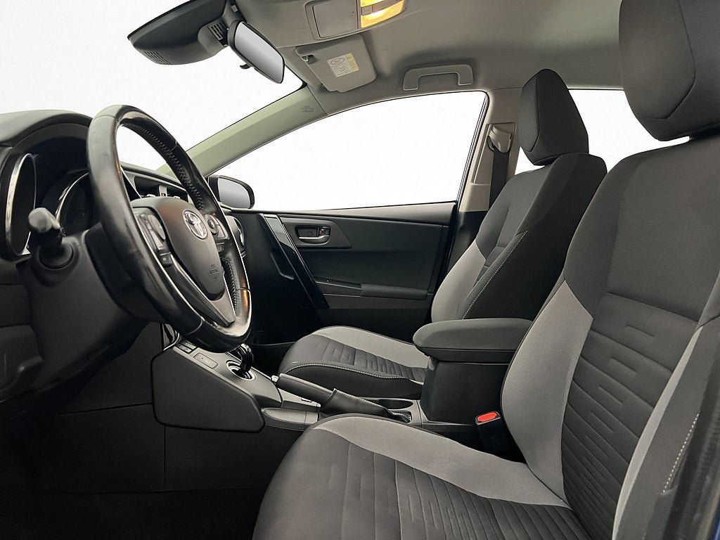 Vehicle Image 11