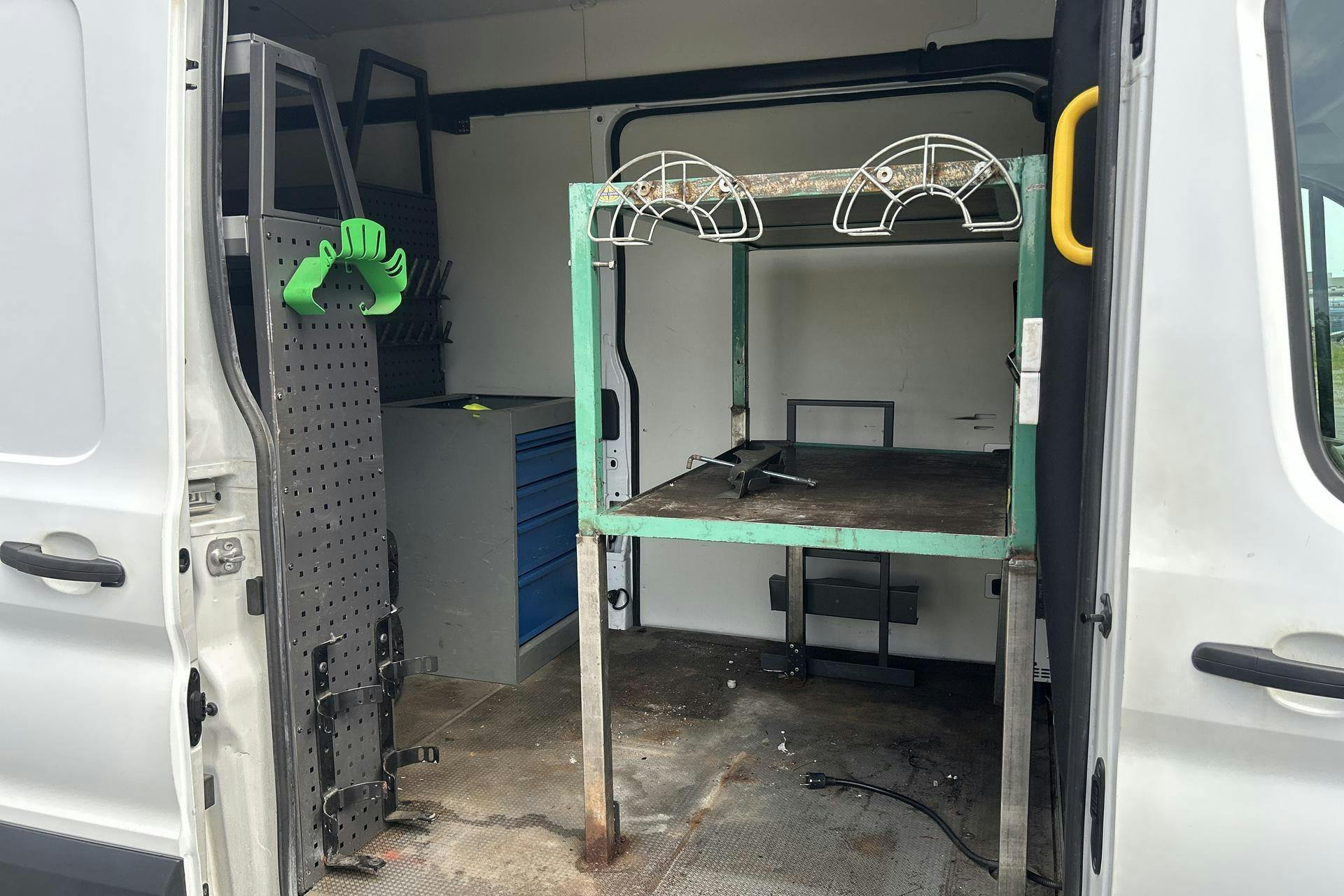Vehicle Image 8
