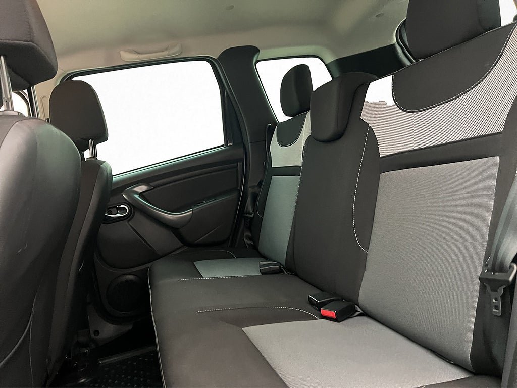 Vehicle Image 23