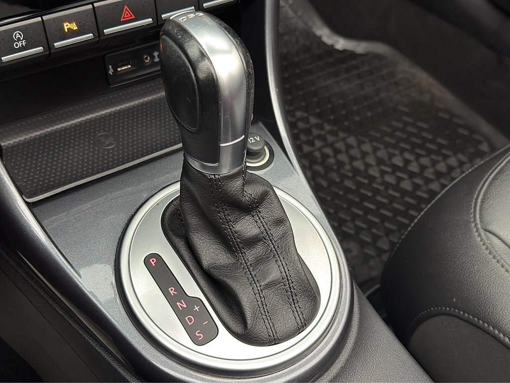 Vehicle Image 23