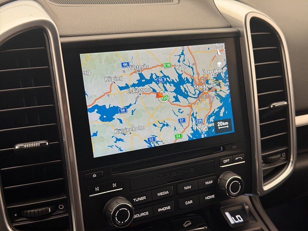 Vehicle Image 23