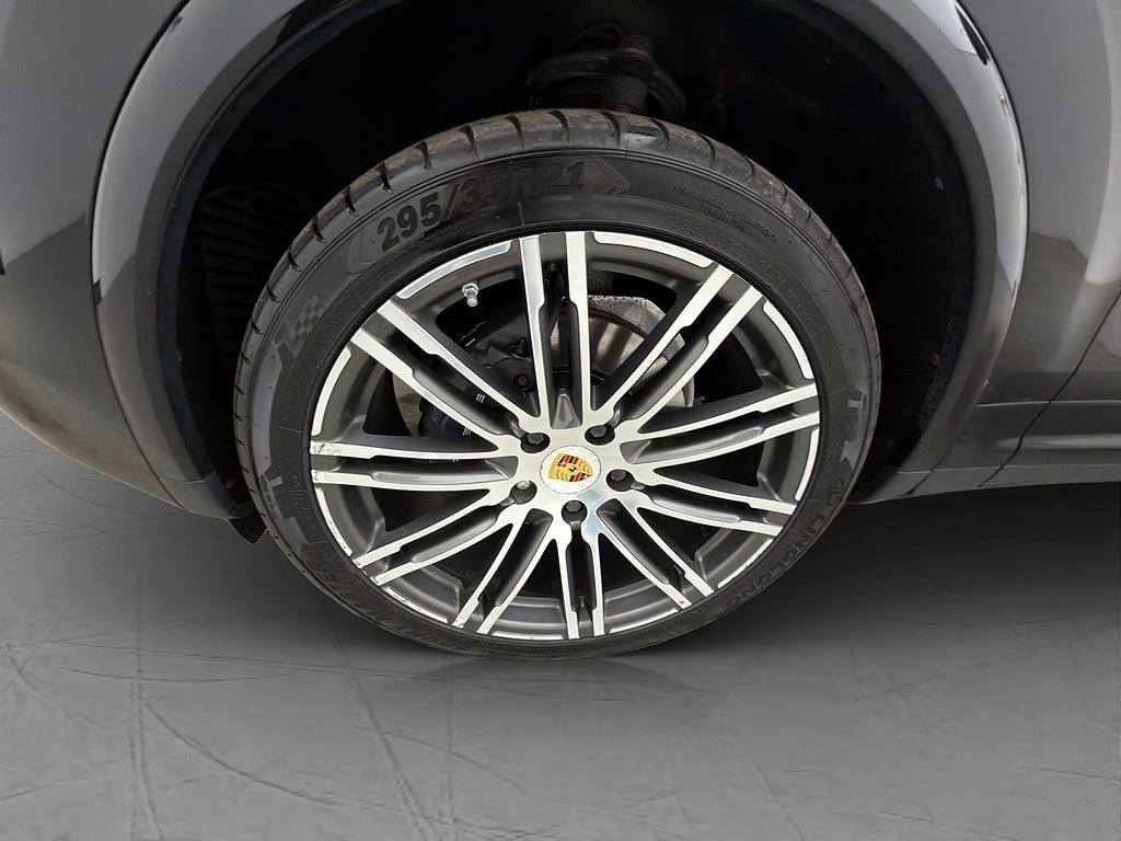 Vehicle Image 36