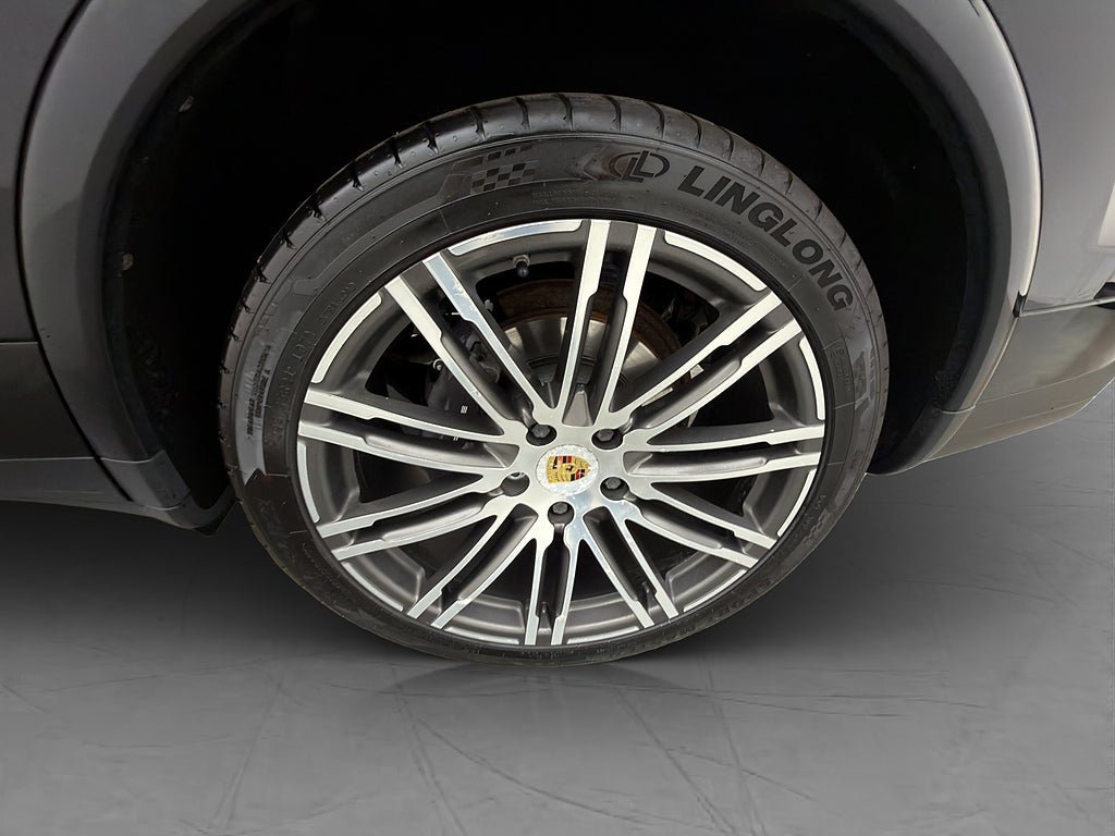 Vehicle Image 37