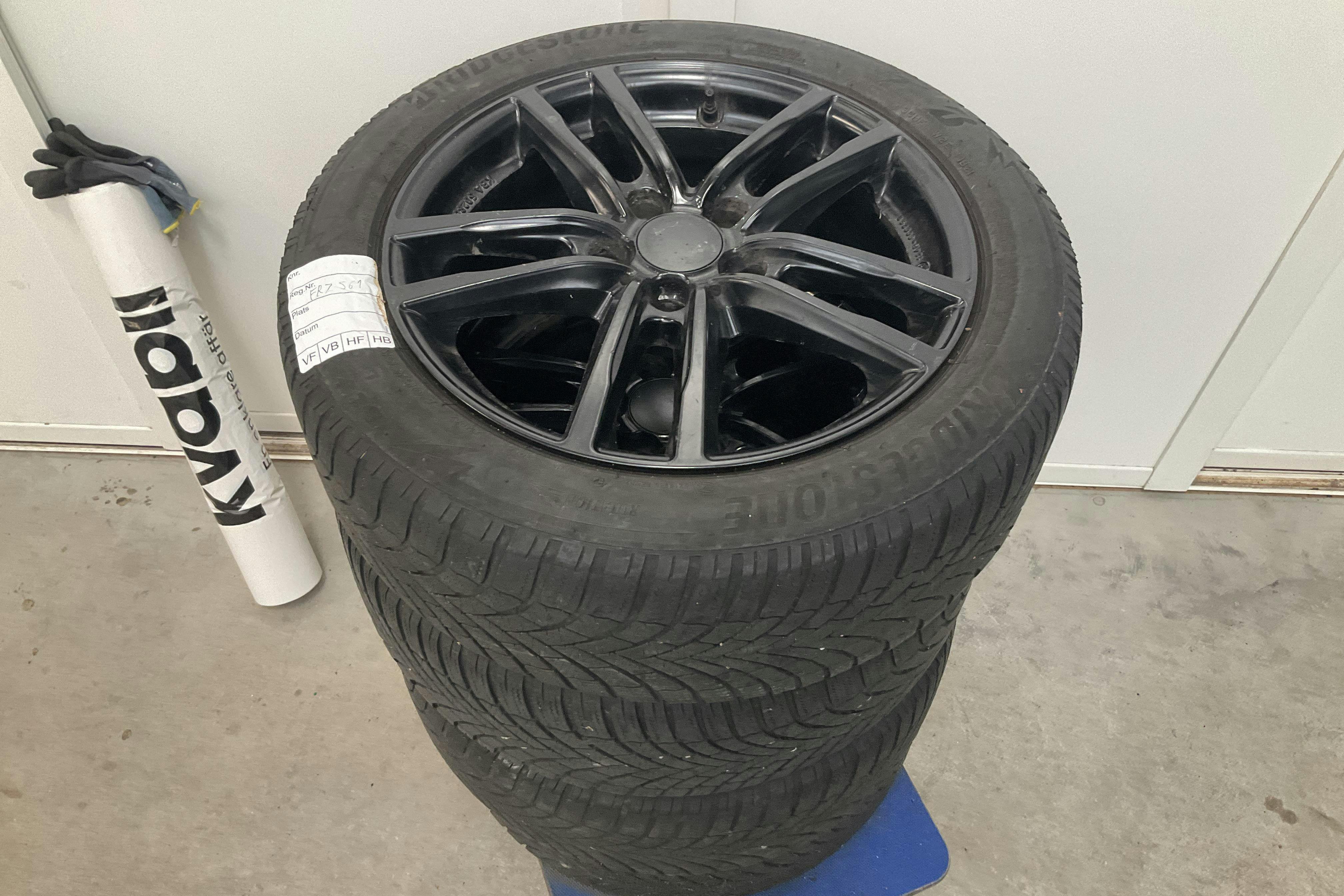 Vehicle Image 13