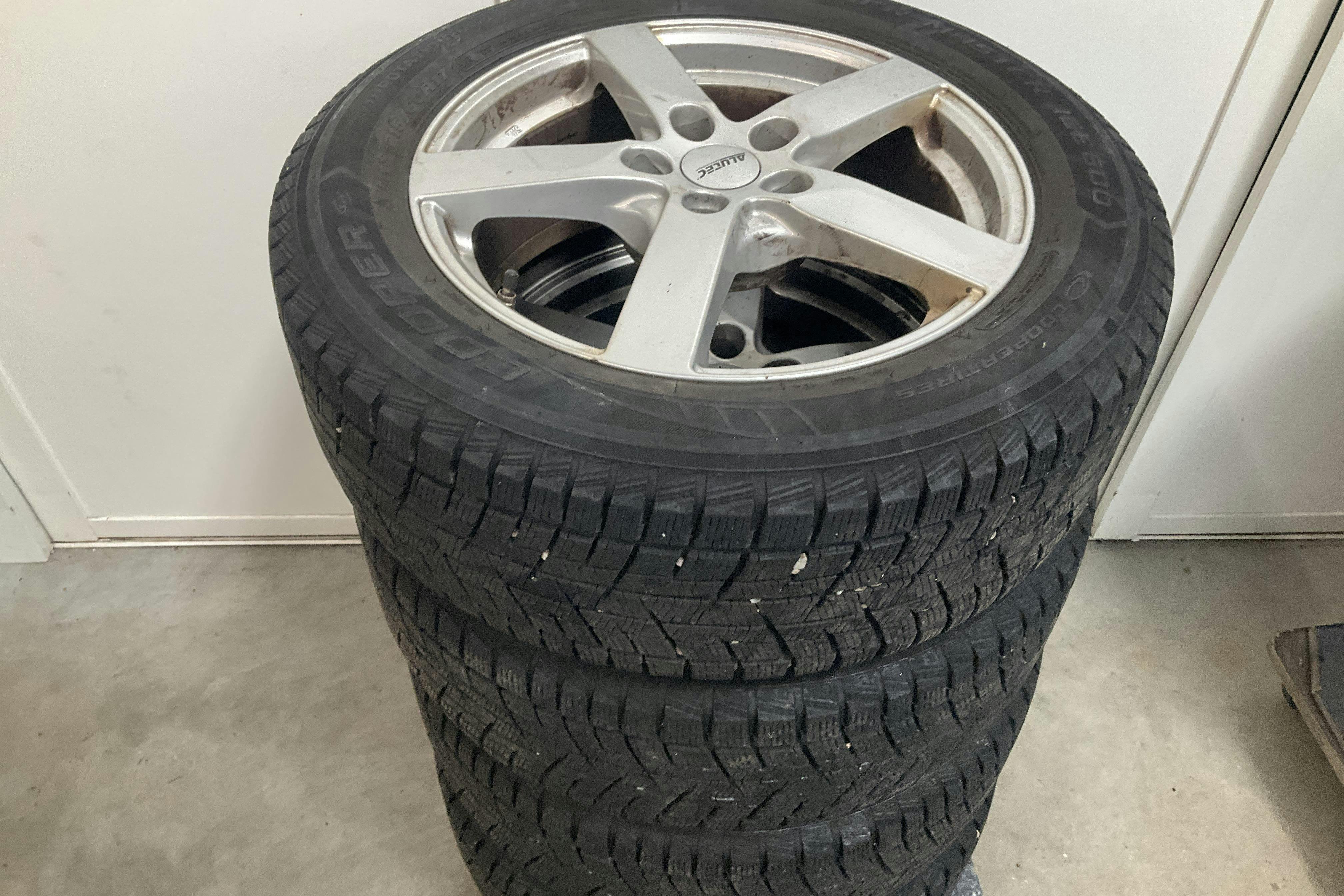 Vehicle Image 13