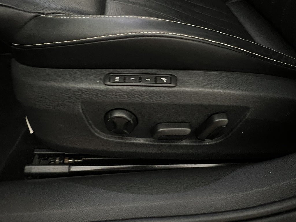 Vehicle Image 33