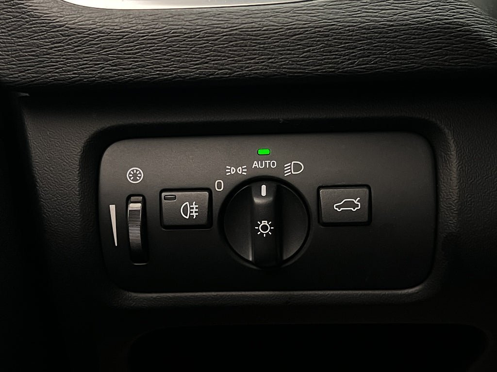 Vehicle Image 26