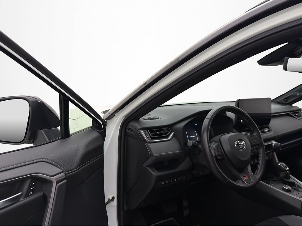 Vehicle Image 38