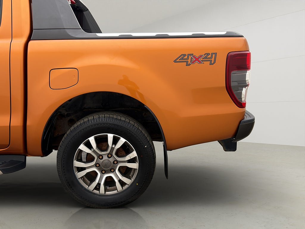Vehicle Image 32