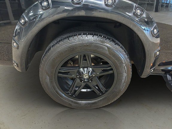 Vehicle Image 38