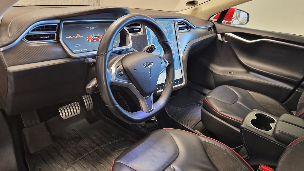 Vehicle Image 15
