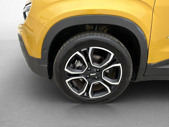Vehicle Image 33