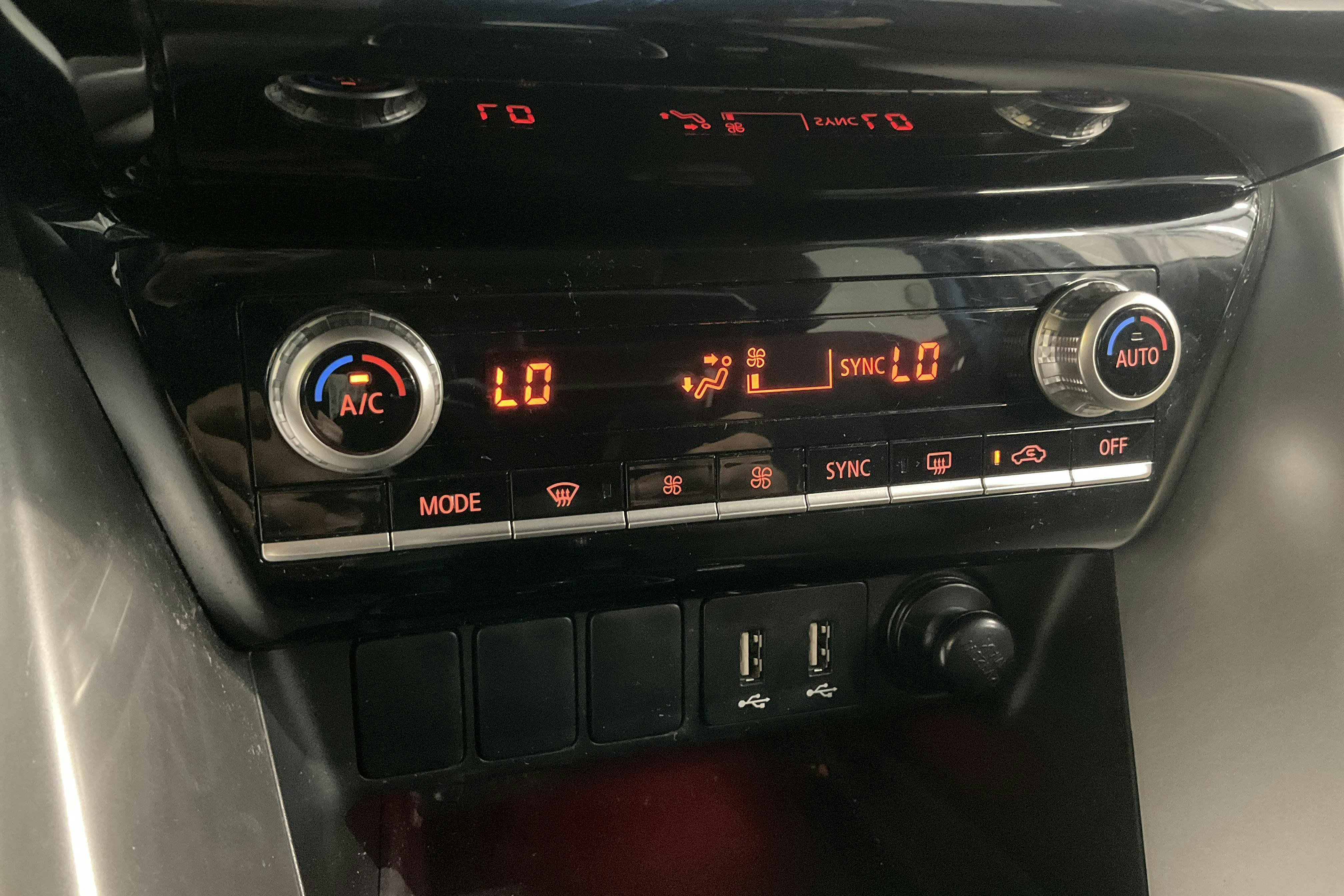 Vehicle Image 13