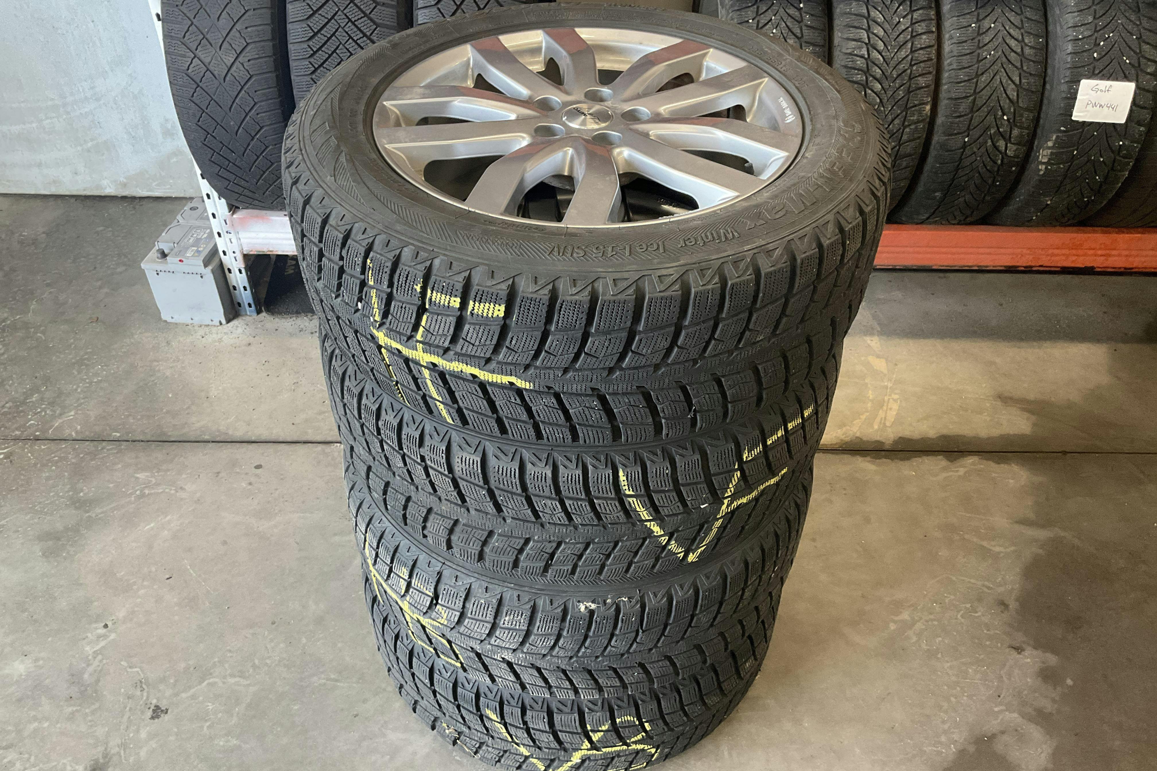 Vehicle Image 15