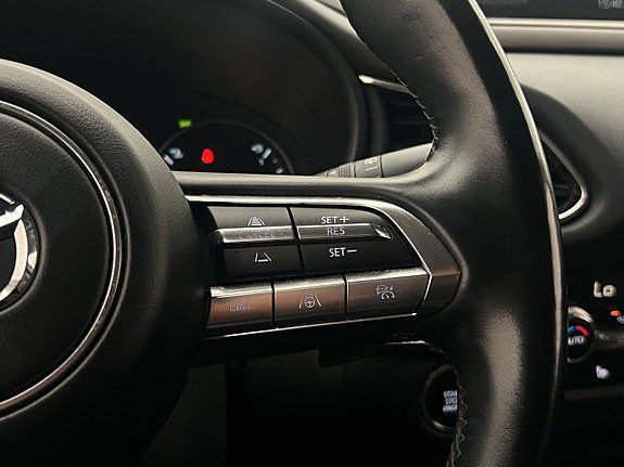 Vehicle Image 23