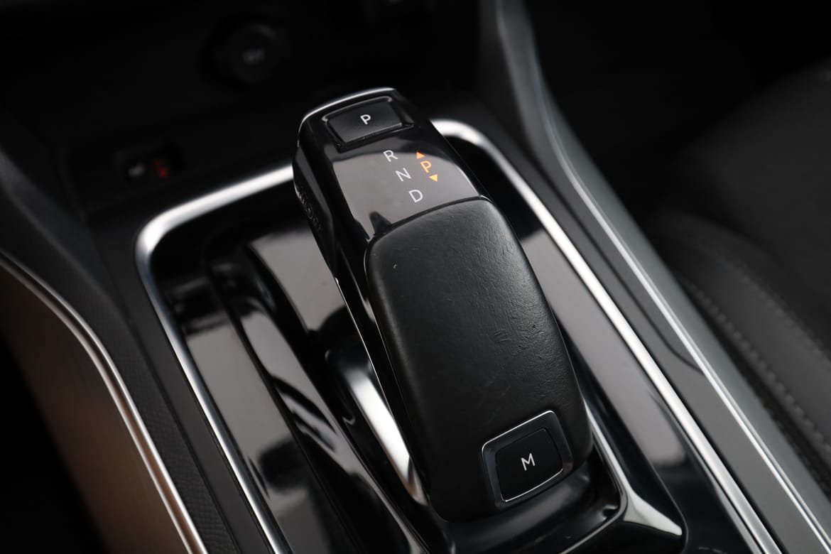 Vehicle Image 25