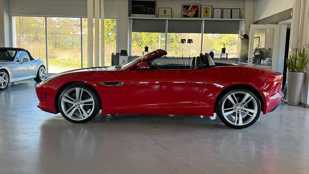 Vehicle Image 21
