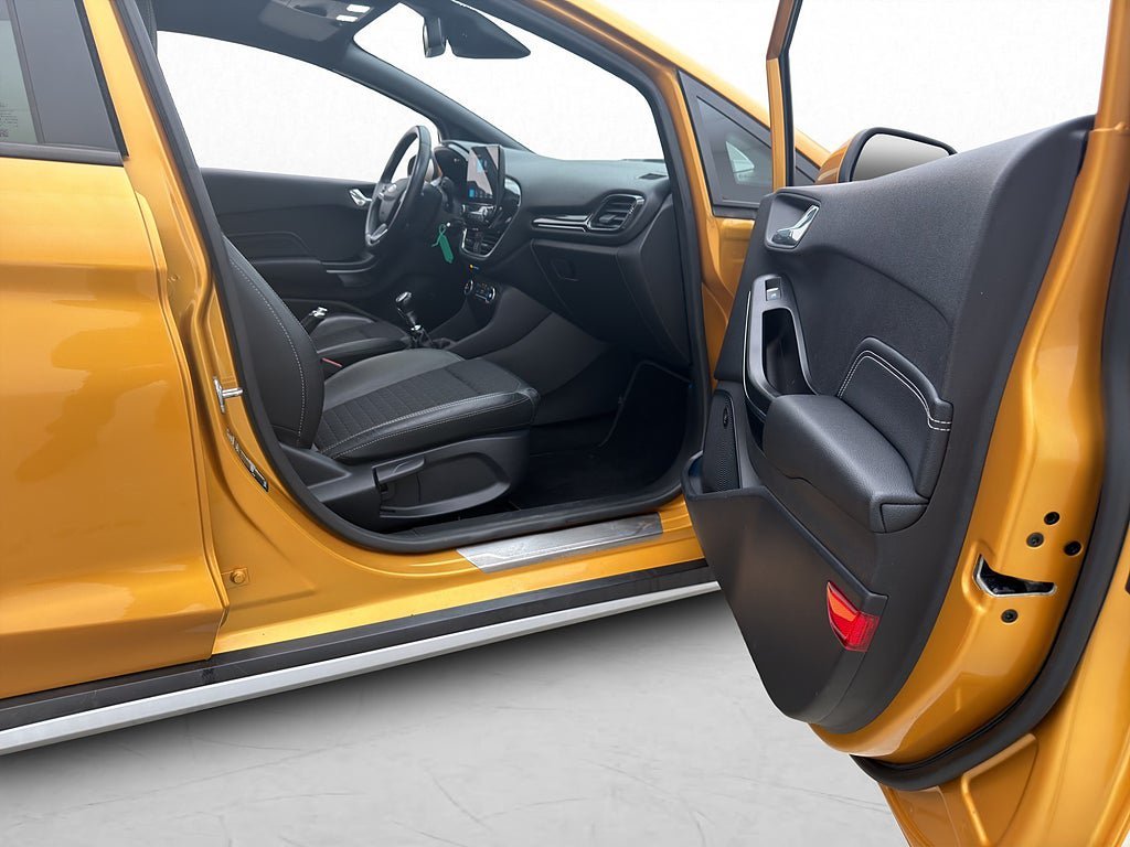 Vehicle Image 15