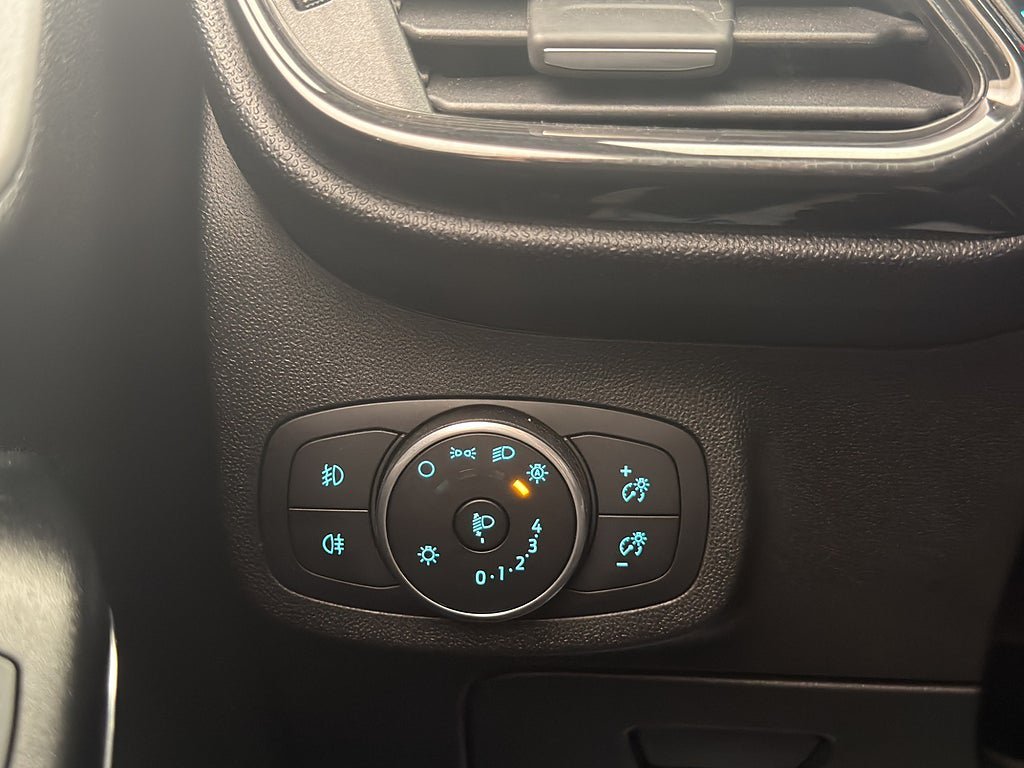 Vehicle Image 28