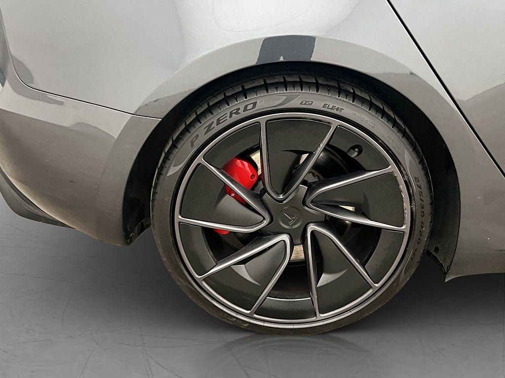 Vehicle Image 32