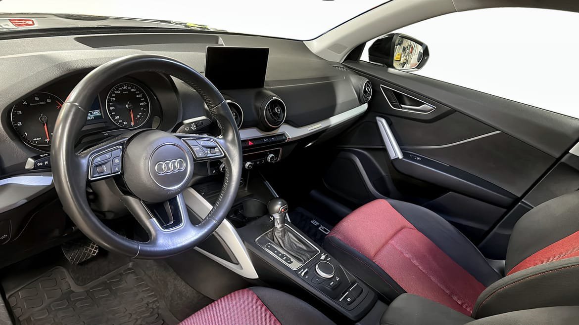 Vehicle Image 7