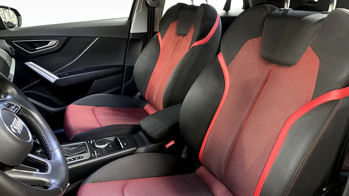 Vehicle Image 8