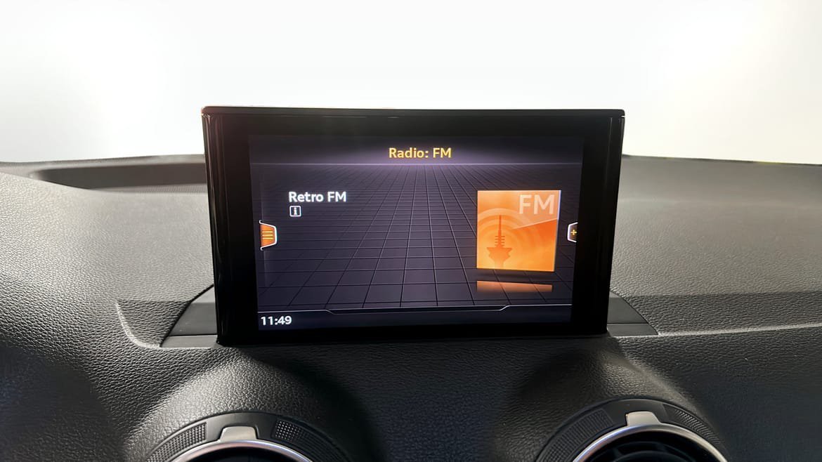 Vehicle Image 9