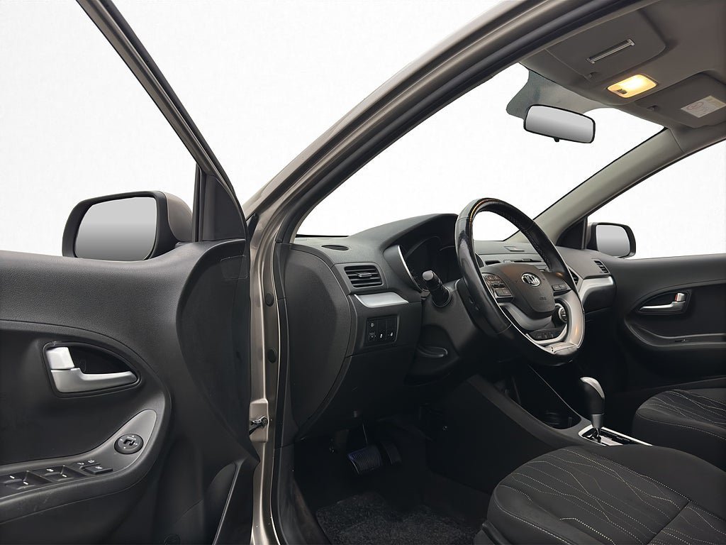 Vehicle Image 10