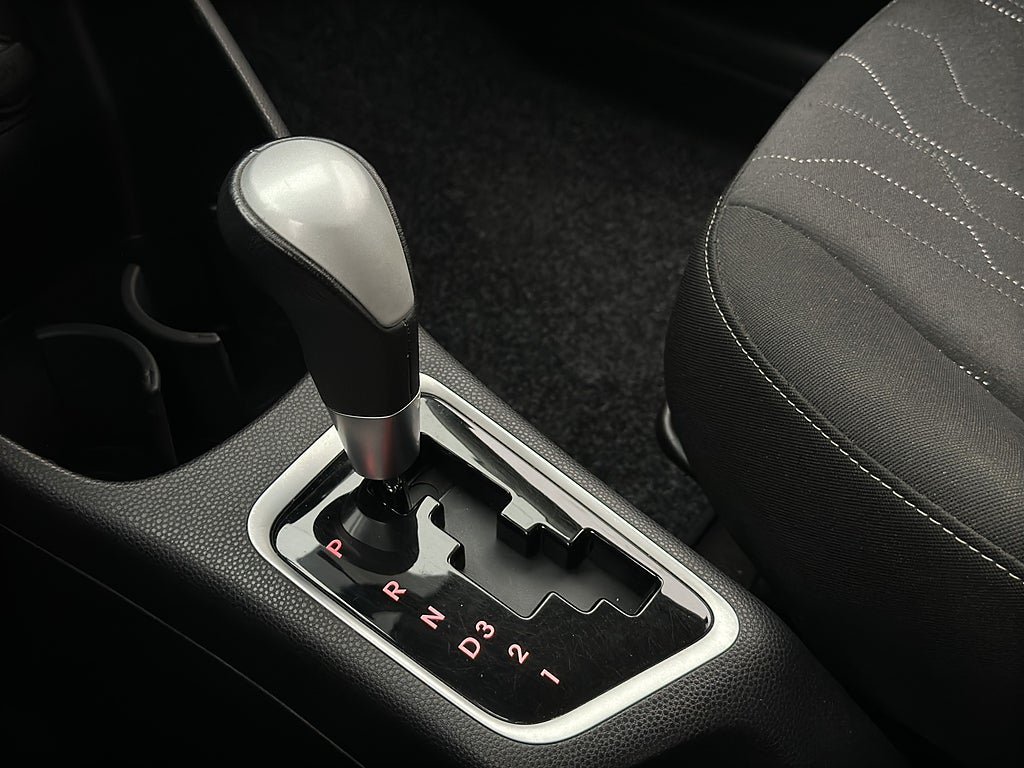 Vehicle Image 21