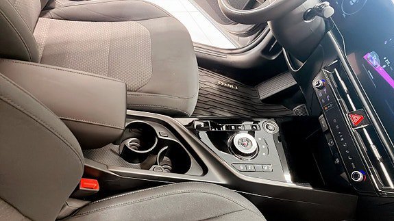 Vehicle Image 15